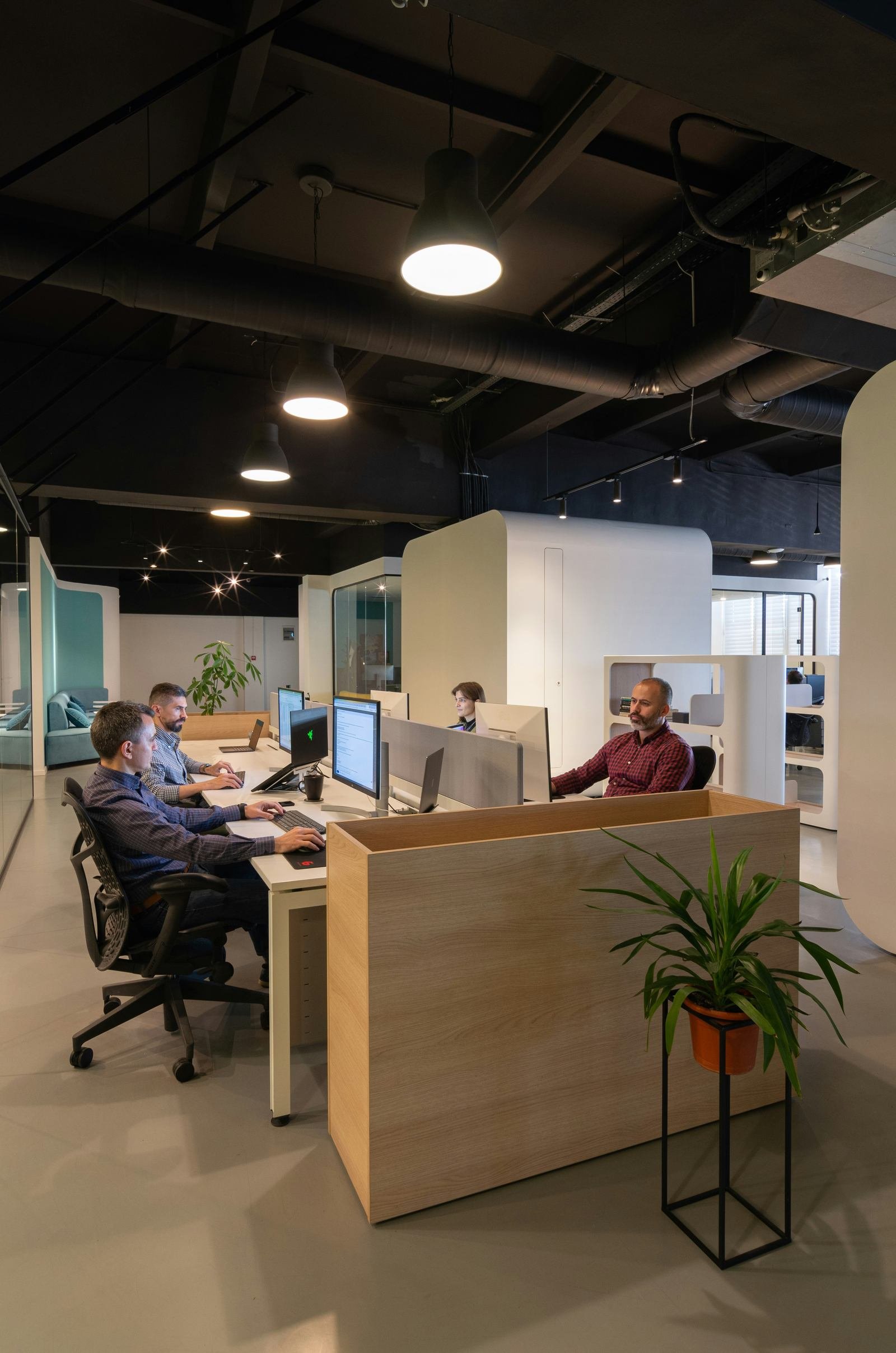 Signs a business is ready to outsource